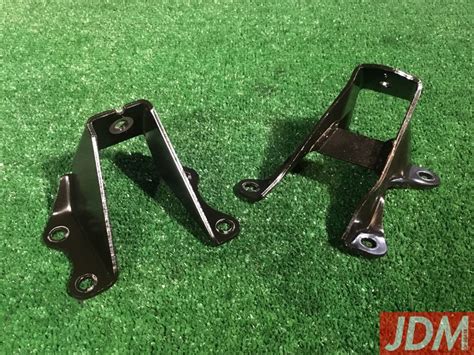 engine mounting brackets